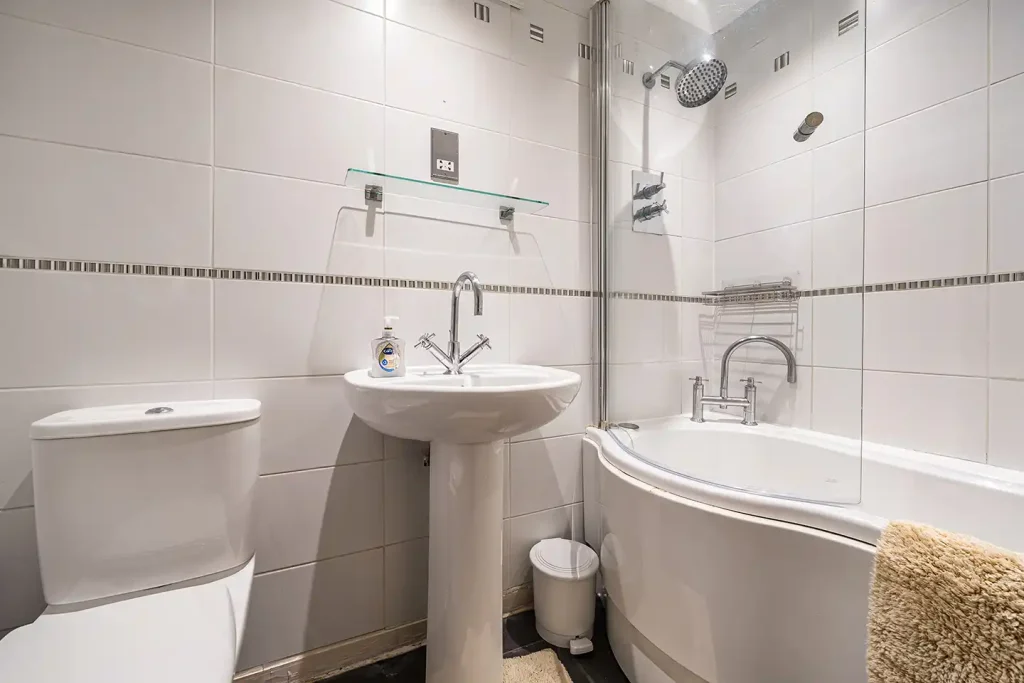 Modern Bathroom Suite